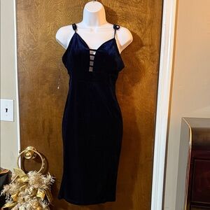 Chic Black Velvet Midi Dress